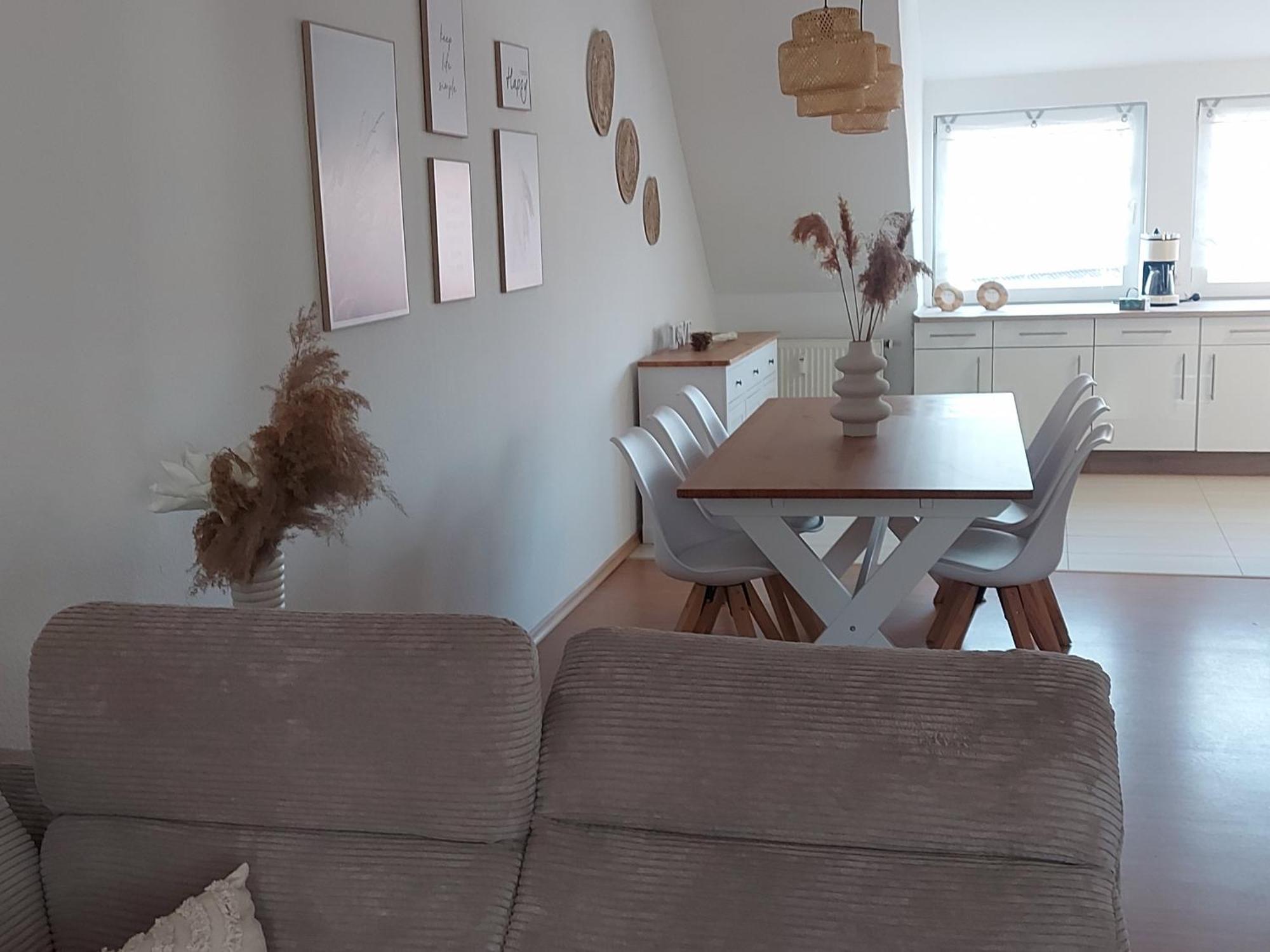 Stilvolle Ferienwohnung Free Parking, Space, Wlan Niestetal Екстериор снимка