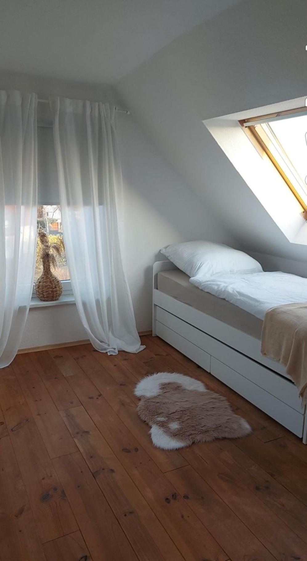 Stilvolle Ferienwohnung Free Parking, Space, Wlan Niestetal Екстериор снимка