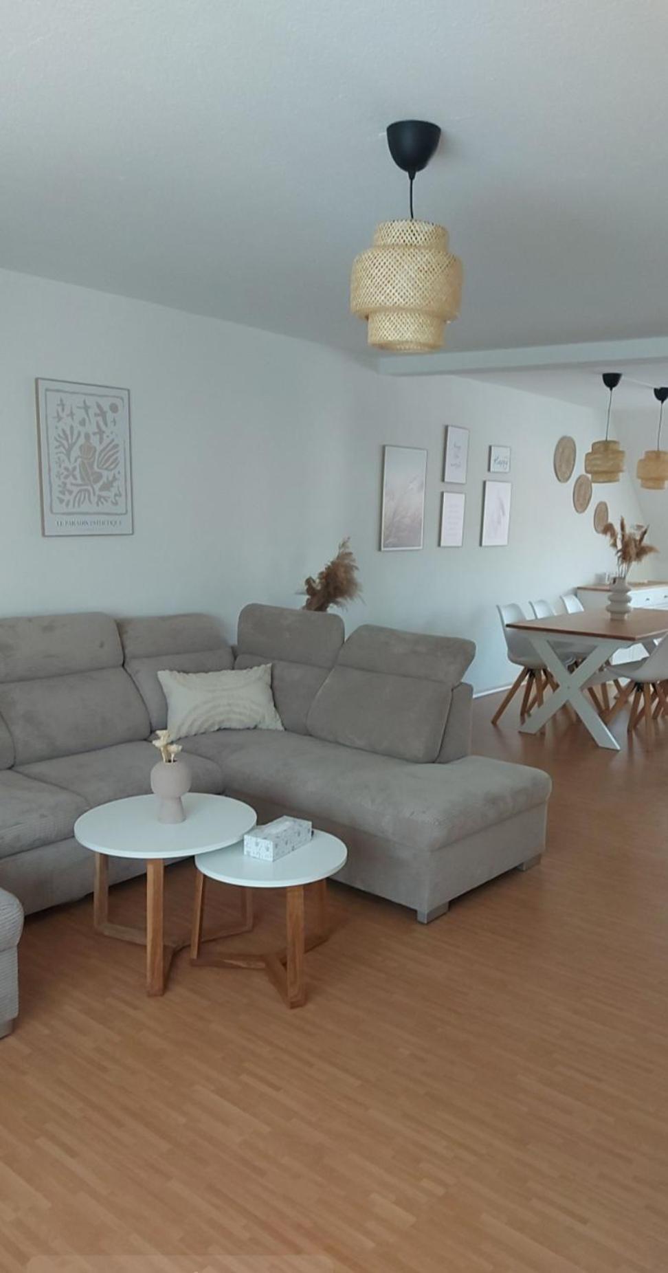 Stilvolle Ferienwohnung Free Parking, Space, Wlan Niestetal Екстериор снимка