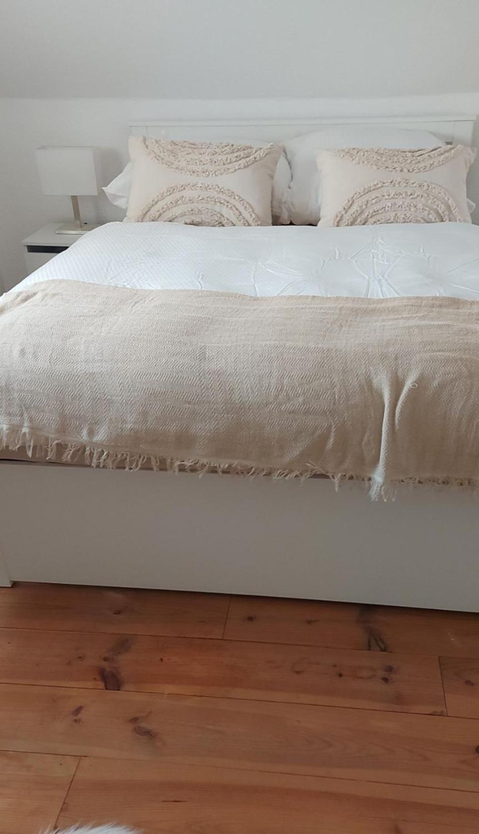 Stilvolle Ferienwohnung Free Parking, Space, Wlan Niestetal Екстериор снимка