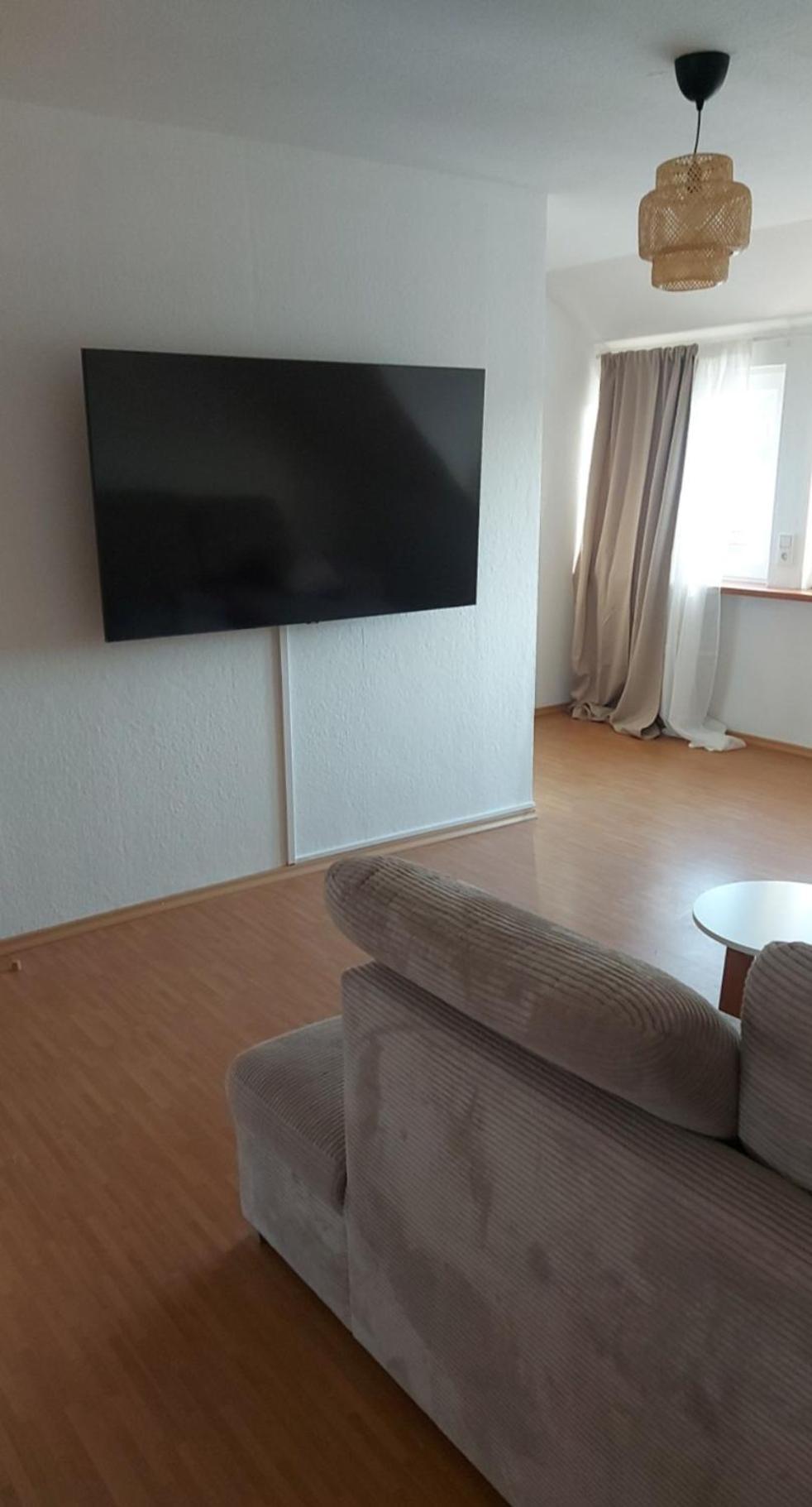 Stilvolle Ferienwohnung Free Parking, Space, Wlan Niestetal Екстериор снимка
